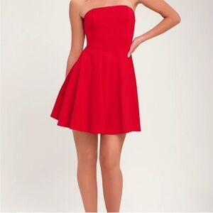 NWT Lulu's About A Twirl Red Strapless Skater Mini Dress Size Small